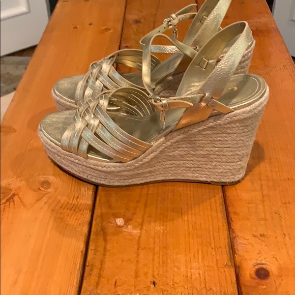 Coach gold metallic wedge sandals 8.5 B - Picture 4 of 6